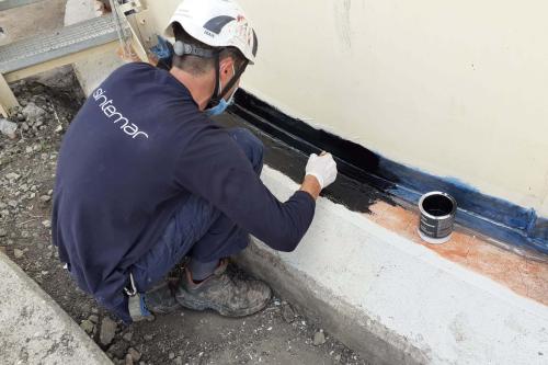 Zócalos de tanques de almacenamiento